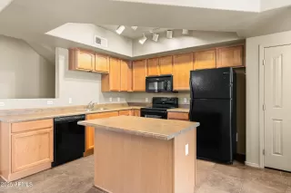 Photo #2: 6922563 Listing 