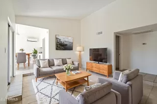 Photo #2: 6922605 Listing