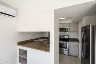 Photo #4: 6922605 Listing