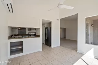 Photo #5: 6922605 Listing