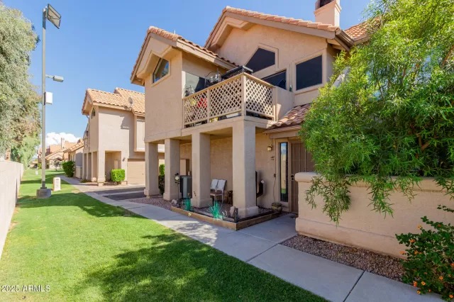 MLS: 6922701 Condo For Sale