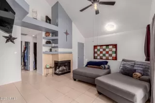 Photo #3: 6922701 Listing