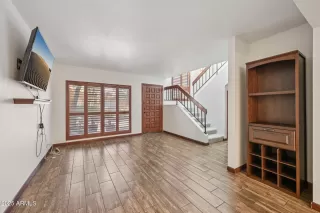 Photo #5: 6923152 Listing