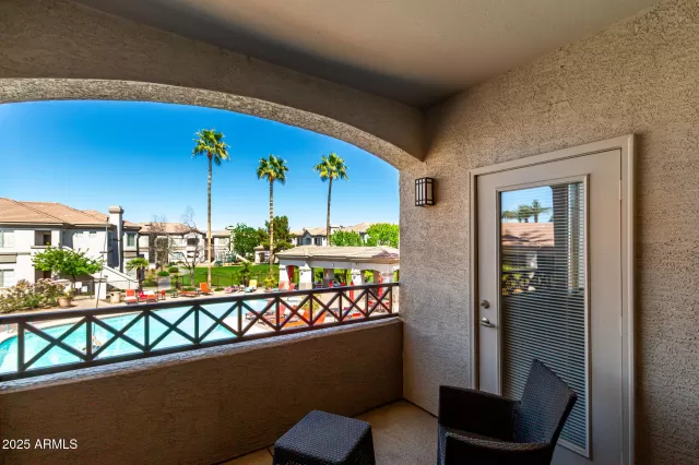 MLS: 6923263 Condo For Sale