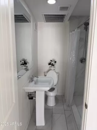 Photo #5: 6923314 Listing