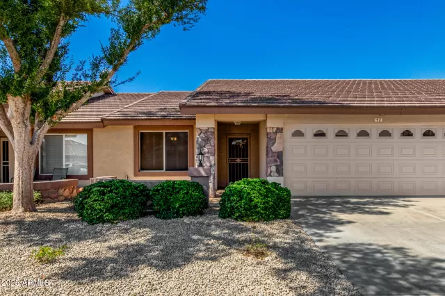 MLS: 6923582 Condo For Sale