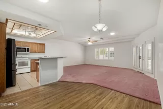 Photo #5: 6923582 Listing 