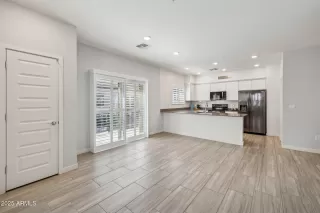 Photo #6: 6923693 Listing 