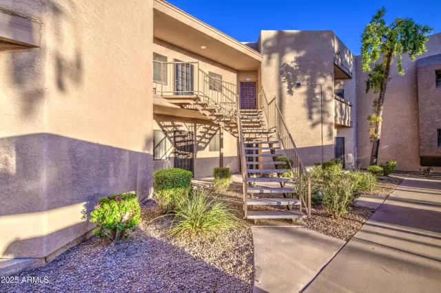 MLS: 6924038 Condo For Sale