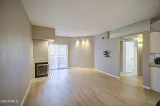 Photo #6: 6924038 Listing 