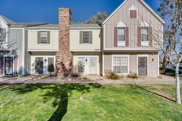 MLS: 6924190 Condo For Sale