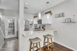 Photo #5: 6924190 Listing 