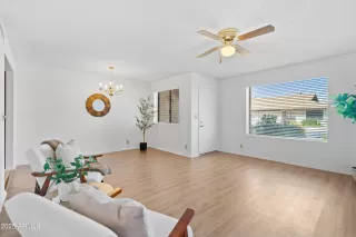 Photo #5: 6924232 Listing 