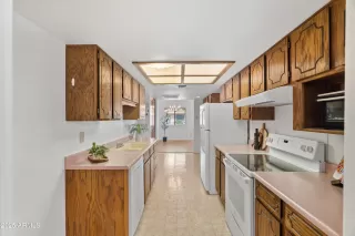 Photo #6: 6924232 Listing 