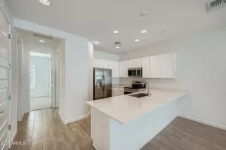 Photo #6: 6924543 Listing 