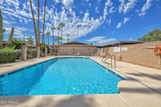 Click for more information on MLS # 6924547 : 2416 E UNIVERSITY DRIVE#4 More Details about MLS # 6924547 : 2416 E UNIVERSITY DRIVE#4