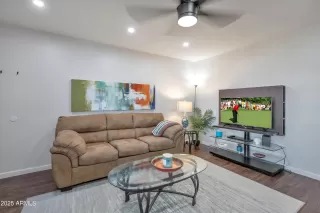 Photo #2: 6924547 Listing 