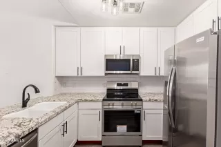 Photo #4: 6924650 Listing 