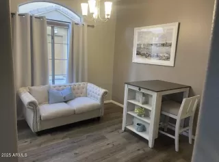 Photo #6: 6924702 Listing