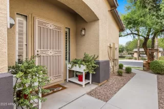 Photo #4: 6924961 Listing