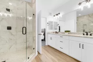 Photo #5: 6925202 Listing 