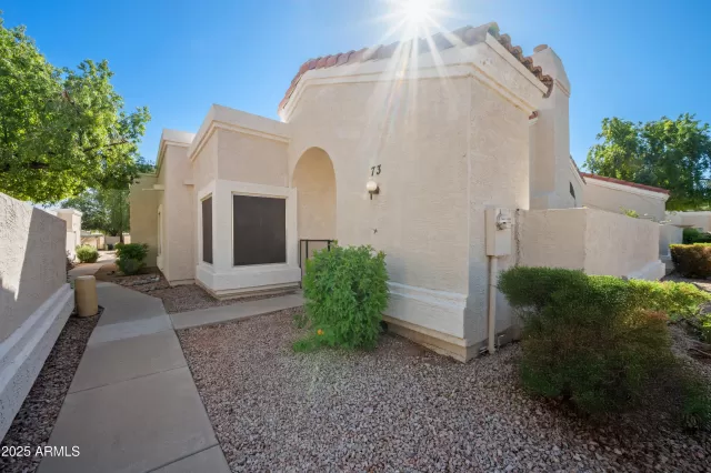 MLS: 6925344 Condo For Sale