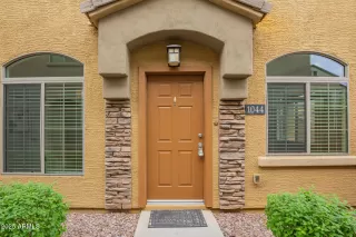 Photo #1: 6925747 Listing 