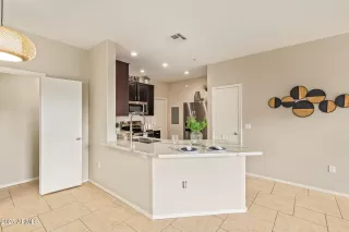 Photo #4: 6925747 Listing 