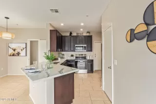 Photo #5: 6925747 Listing 