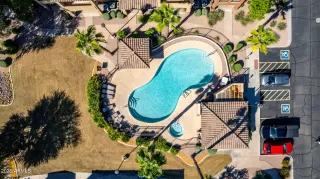 Photo #4: 6925848 Listing