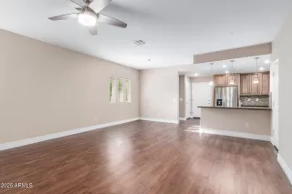 Photo #6: 6925848 Listing