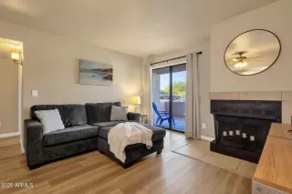 Photo #4: 6925868 Listing