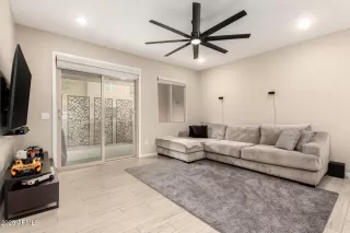 Photo #2: 6925887 Listing