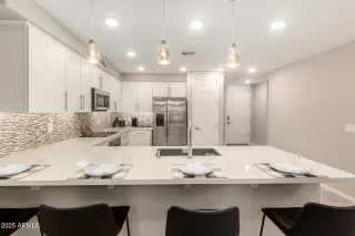 Photo #4: 6925887 Listing