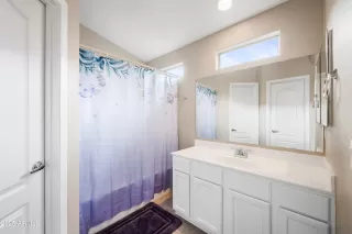 Photo #4: 6925972 Listing