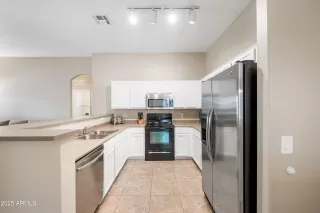 Photo #5: 6925972 Listing