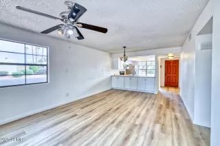 Photo #2: 6926097 Listing 