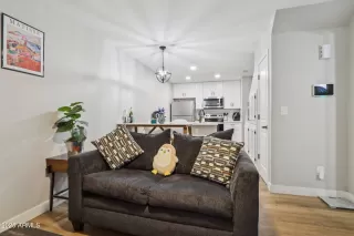 Photo #5: 6926506 Listing 