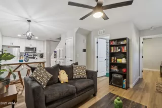 Photo #6: 6926506 Listing 