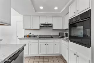 Photo #1: 6926525 Listing 