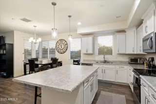 Photo #1: 6926738 Listing 