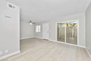 Photo #2: 6926825 Listing 