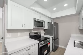 Photo #5: 6926825 Listing 