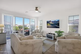 Photo #4: 6927021 Listing 