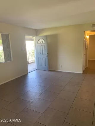 Photo #3: 6927071 Listing 