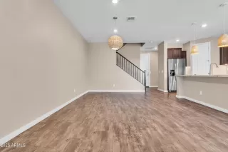 Photo #4: 6927343 Listing 