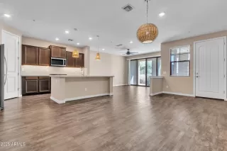 Photo #6: 6927343 Listing 