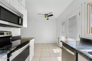 Photo #4: 6927444 Listing 