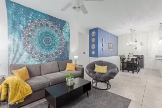 Photo #3: 6927645 Listing