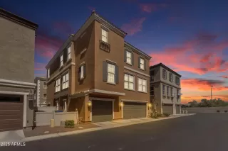 Photo #2: 6927786 Listing